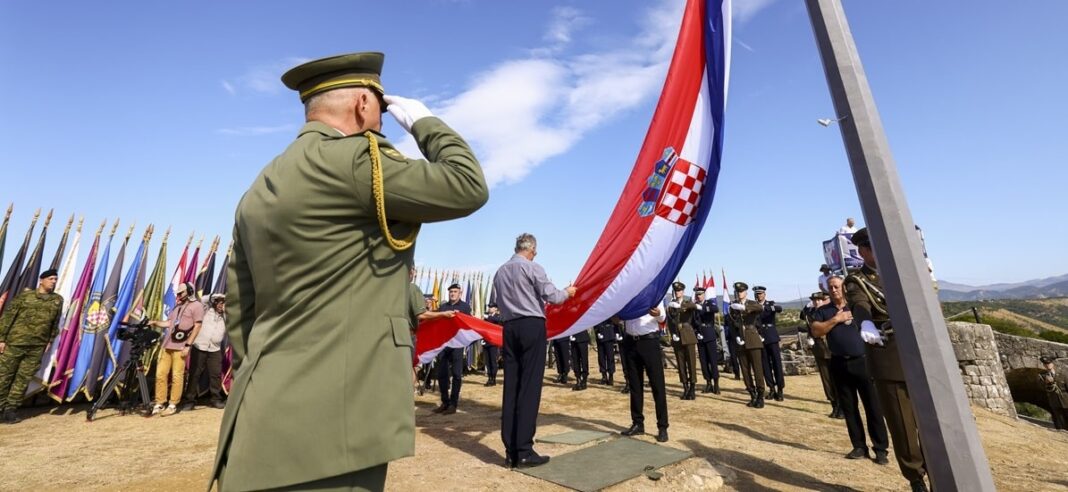 Dan pobjede i domovinske zahvalnosti: Svečani program u Kninu u čast 31. obljetnice Oluje Dan pobjede i domovinske zahvalnosti: Svečani program u Kninu u čast 31. obljetnice Oluje