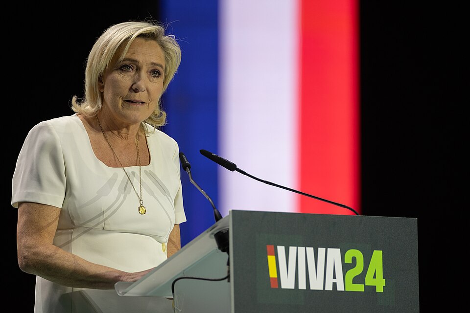 Le Pen ipak ide u bitku za predsjednicu Francuske Le Pen ipak ide u bitku za predsjednicu Francuske